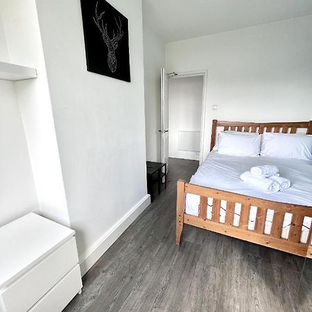 Modern 2 Bed Flat Close To Shoreditch / Free Wi-Fi ลอนดอน ภายนอก รูปภาพ