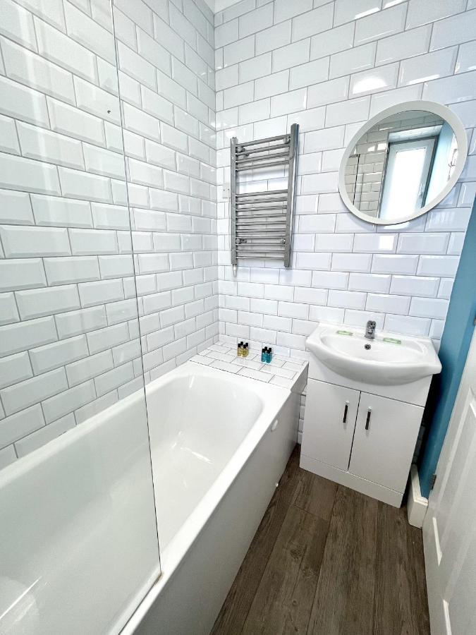 Modern 2 Bed Flat Close To Shoreditch / Free Wi-Fi ลอนดอน ภายนอก รูปภาพ