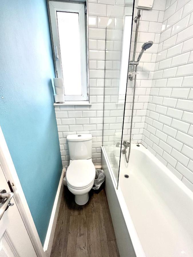 Modern 2 Bed Flat Close To Shoreditch / Free Wi-Fi ลอนดอน ภายนอก รูปภาพ