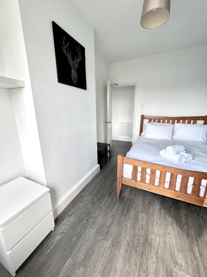 Modern 2 Bed Flat Close To Shoreditch / Free Wi-Fi ลอนดอน ภายนอก รูปภาพ